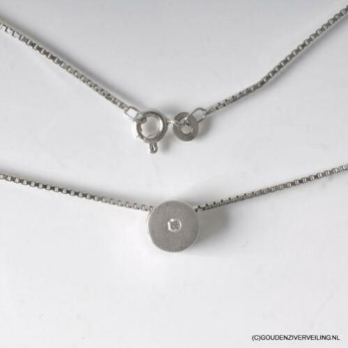 witgoud KETTING en HANGER (14kt) bezet met 1 Briljant