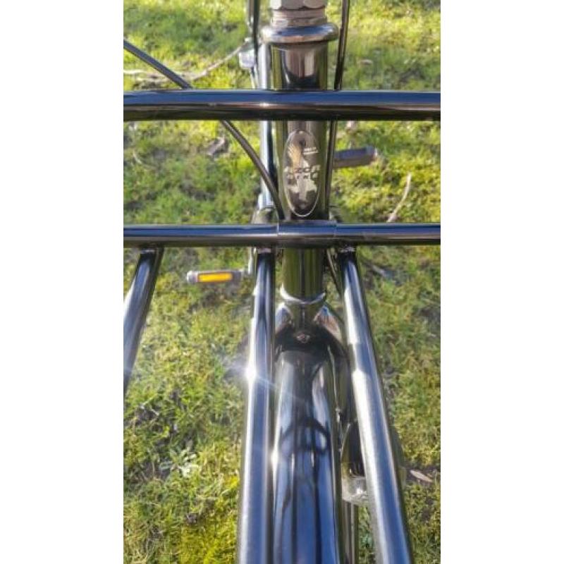 in nieuwe staat stevige damesfiets azor