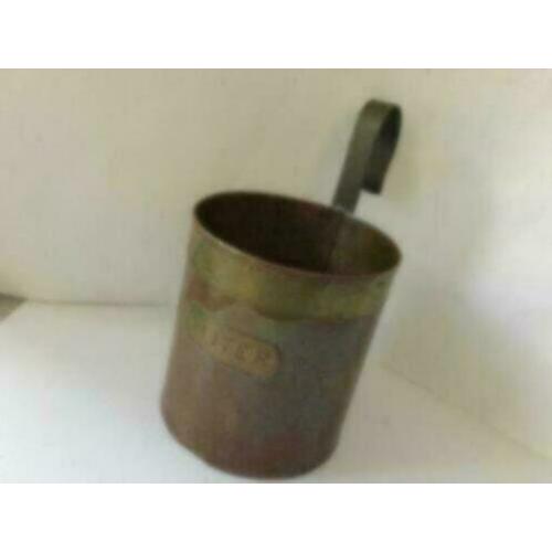 3 antieke maatbekers 1 liter/ halve liter 14-12 cm hoog ver