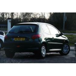 Peugeot 206 1.1 XR 112DKM/NAP/STUURBEKRACHTIGING/APK
