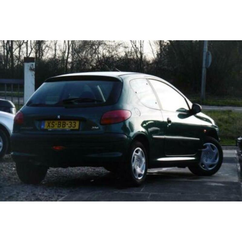 Peugeot 206 1.1 XR 112DKM/NAP/STUURBEKRACHTIGING/APK
