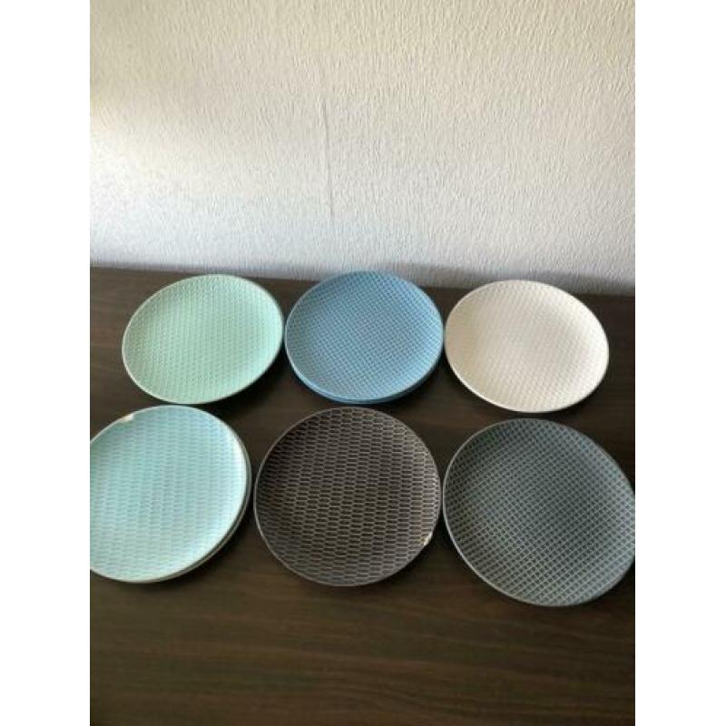 Kleurrijk servies