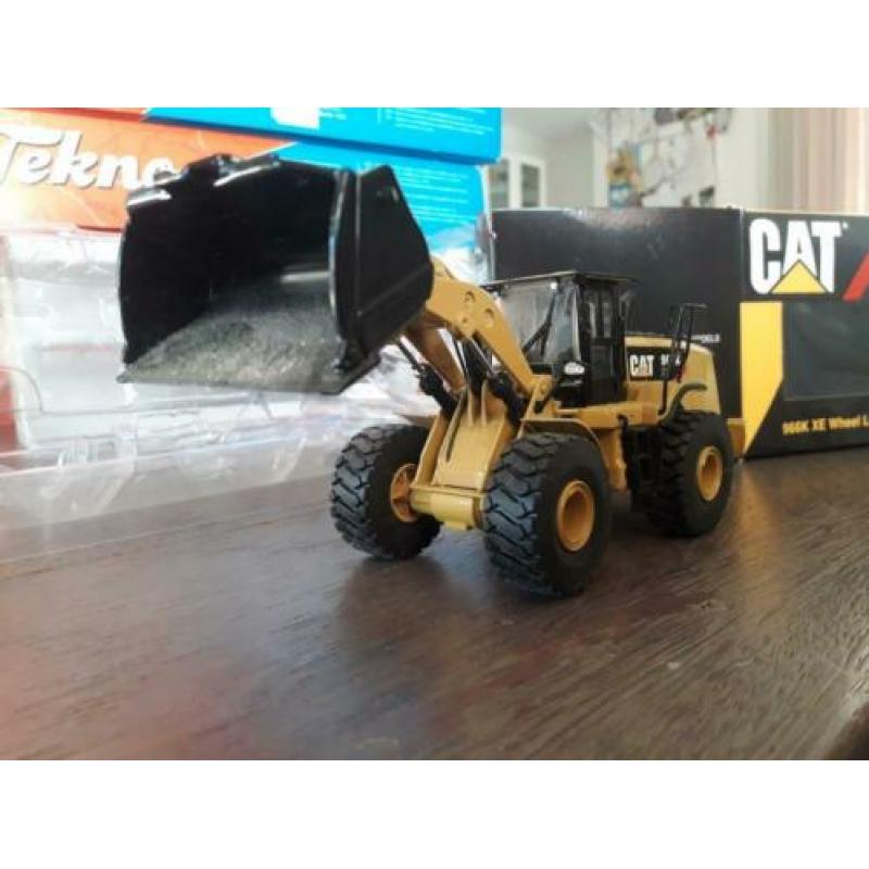CAT shovel