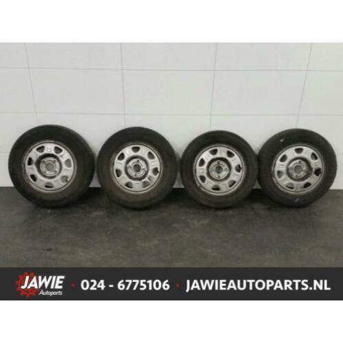 Chevrolet Spark Velgen set + banden