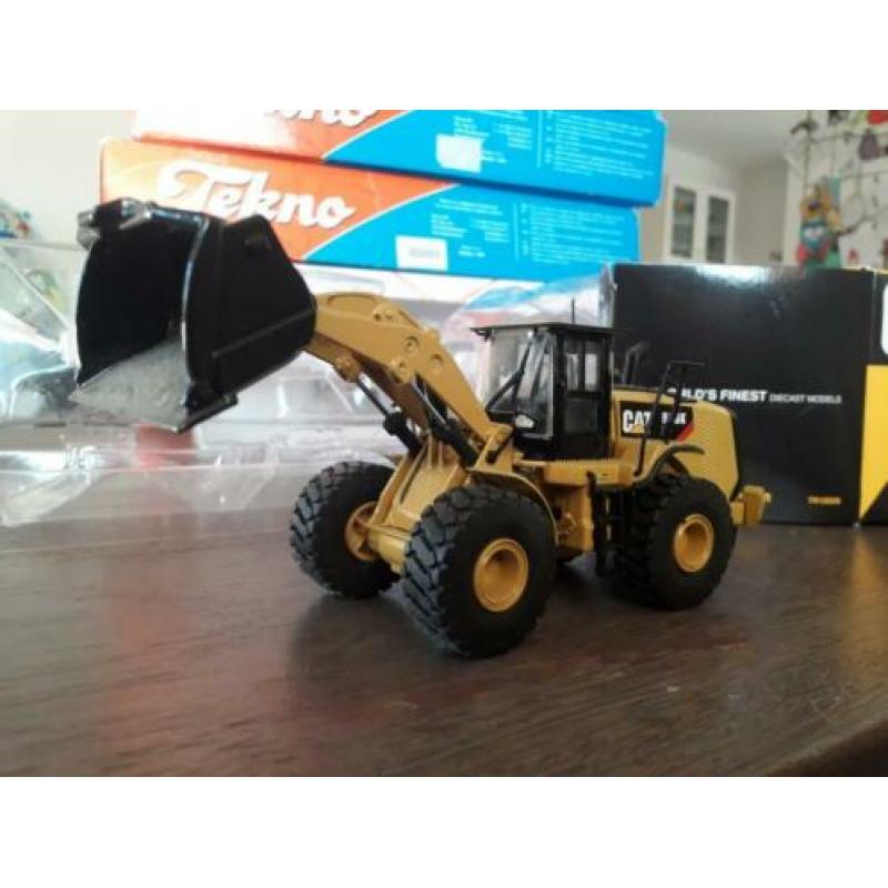 CAT shovel