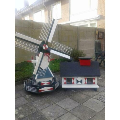 Molen met huisje