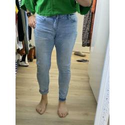 Eksept jeans skinny, mt 33, rafelige onderkant. Strech!