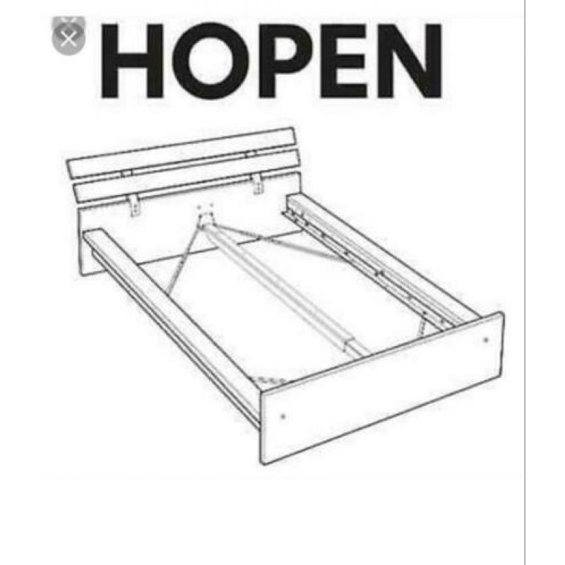 Bed 160x200 met 2 verstelbare lattenbodems en 2 matrassen