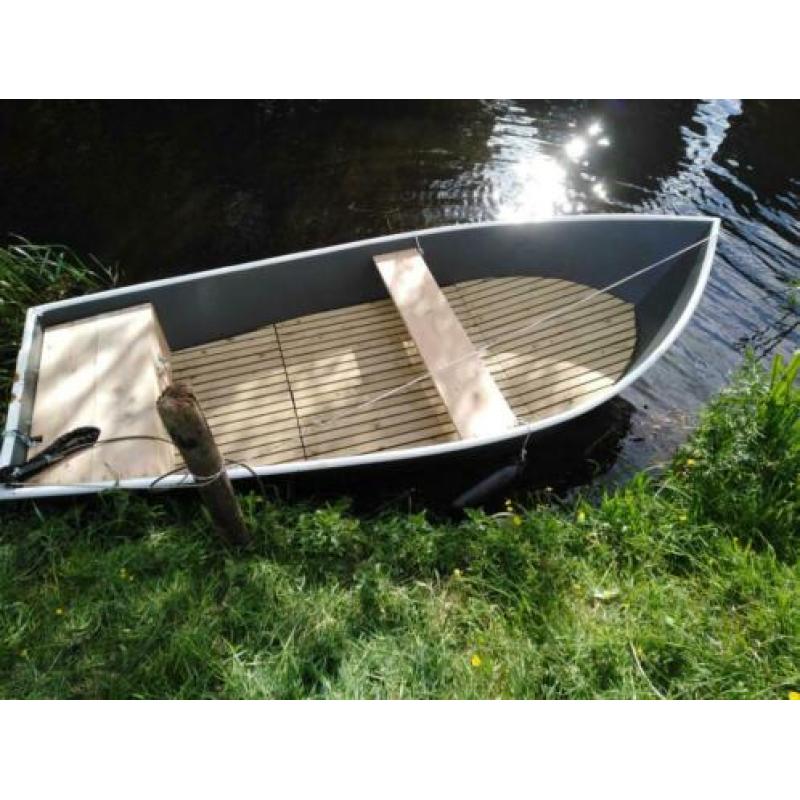 Boot zonder motor