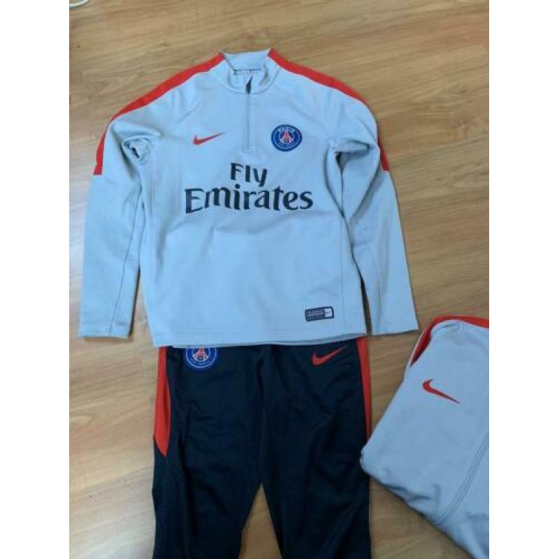 PSG trainingspak nike 3 dlg maat M