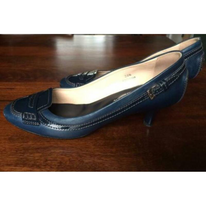 Tod’s donkerblauwe leren pumps maat 38,5