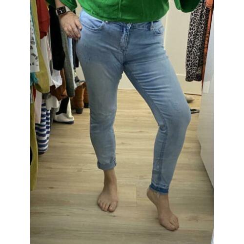 Eksept jeans skinny, mt 33, rafelige onderkant. Strech!