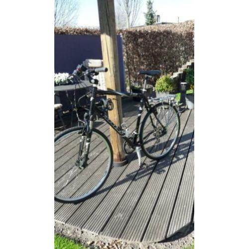 Stevens zwarte fiets 61 cm. Met 24 versnellingen