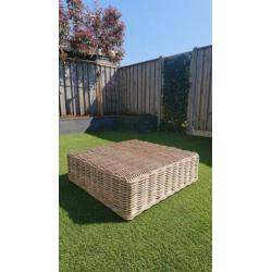 Rotan hoker/tafel