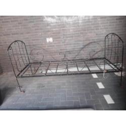 Antiek bed