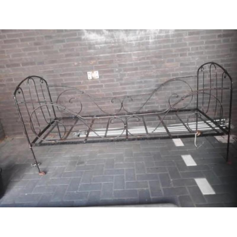 Antiek bed