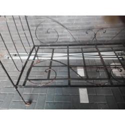 Antiek bed