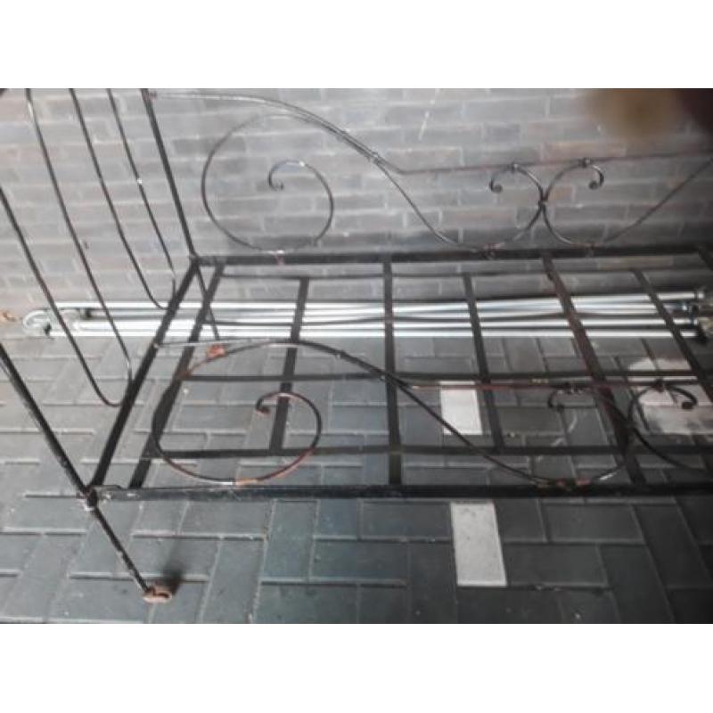 Antiek bed