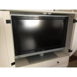 TV met kast
