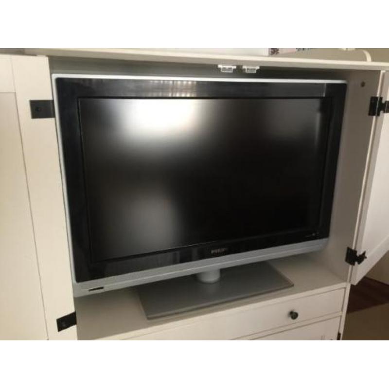 TV met kast