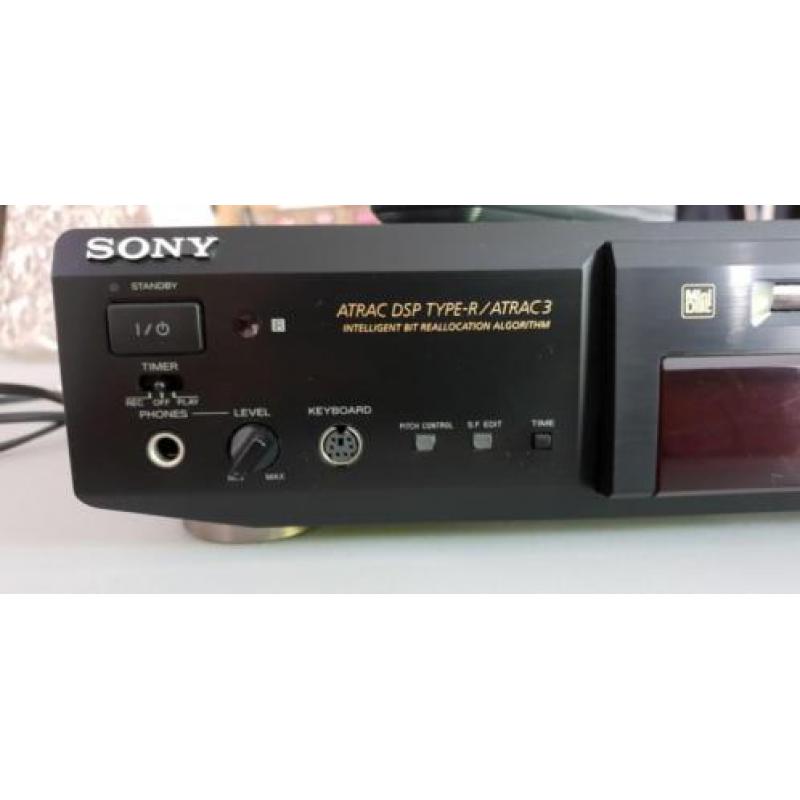 Sony MDS-JE640 inclusief afstandsbediening.