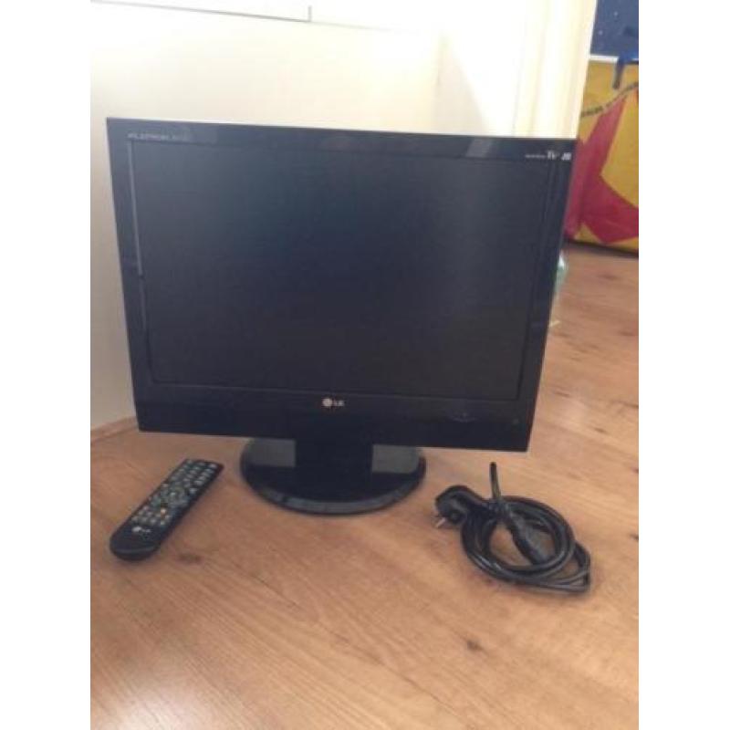 LG tv cq. computerscherm op standaard