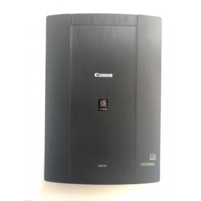 Canon CanoScan LiDE 220 scanner