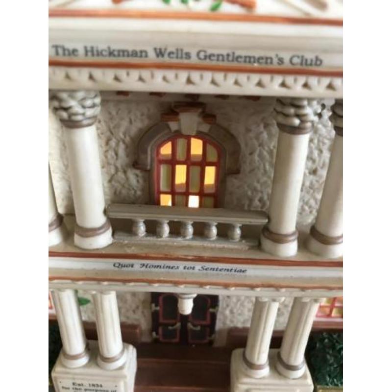 Kersthuisje Dickens Village Series, Department 56, 2005