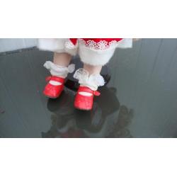 porseleine kerstpop met standaard 40cm