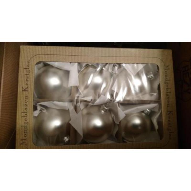 Kerstballen glas wit zilver zwart paars
