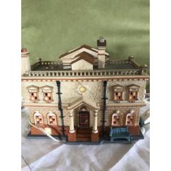 Kersthuisje Dickens Village Series, Department 56, 2005