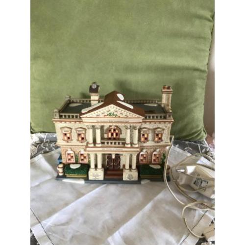 Kersthuisje Dickens Village Series, Department 56, 2005