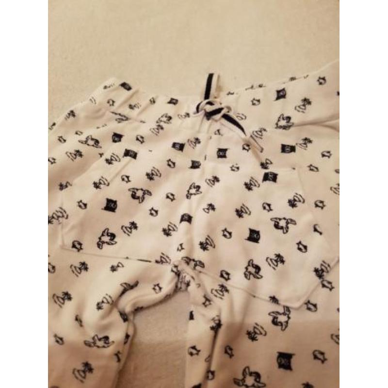 Leuk setje, broekje en shirt maat 56/1m