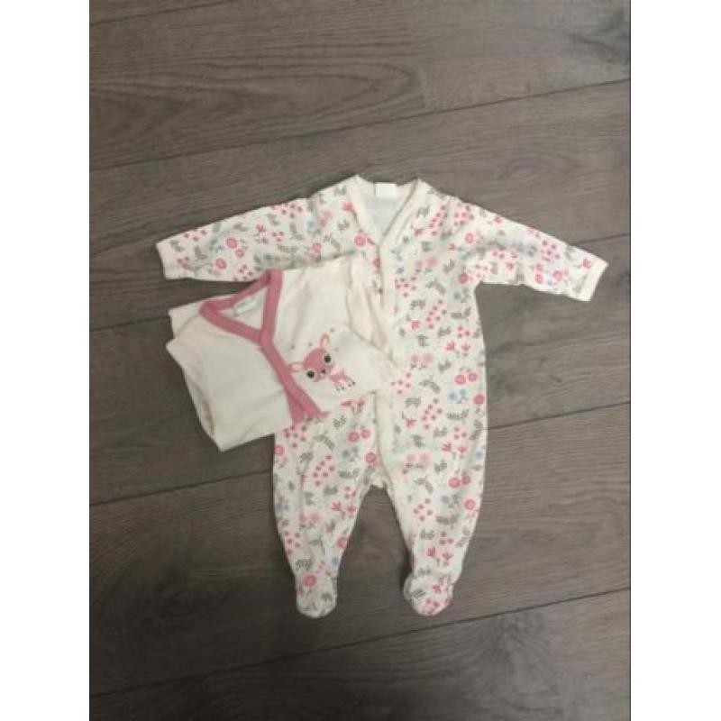 Pakket (merk)kleding meisje maat 50 newborn