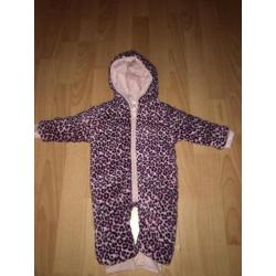 Diverse baby kleertjes maat 50/56