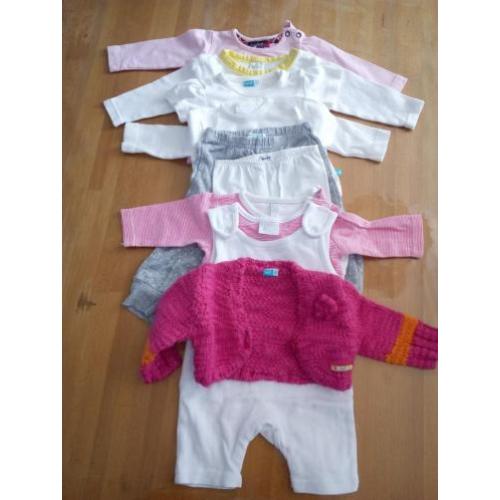 pakket meisjes babykleding maat 50/56 (8 stuks)