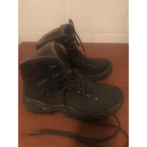 nieuwe Lowa wandelschoenen